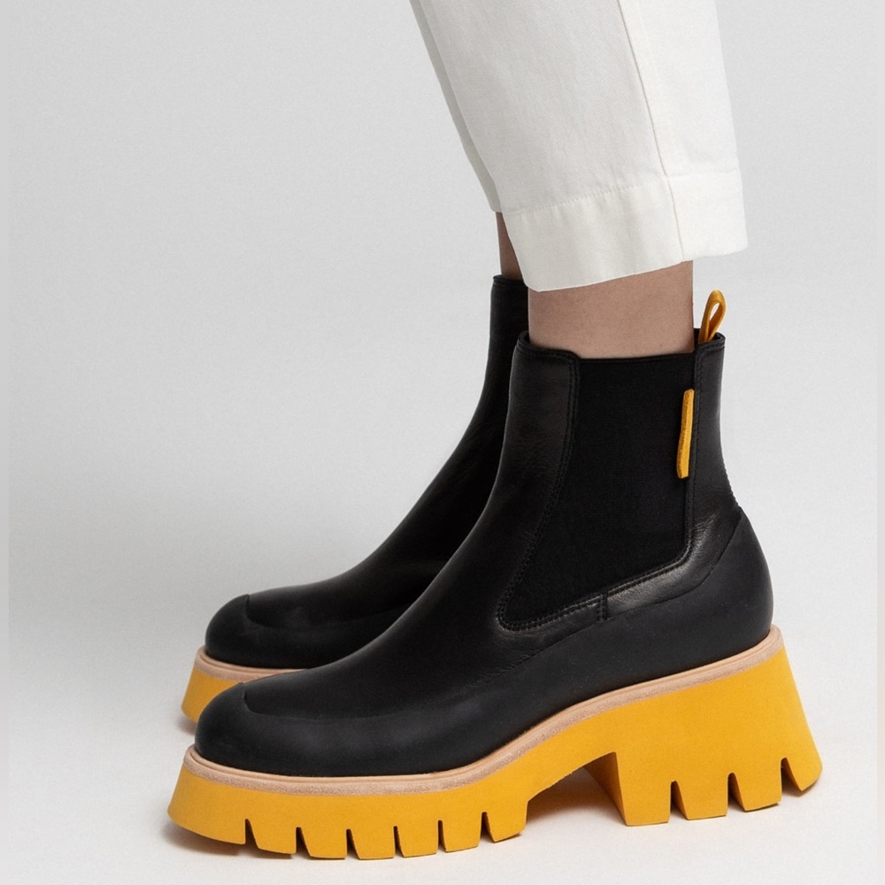 Oncept x Free People Indio Lug ankle Boots size 7 women H19N1
